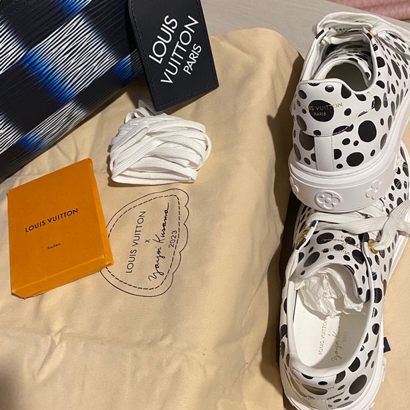 Brand new LV x YK
Time Out sneakers - Picture 9 of 10